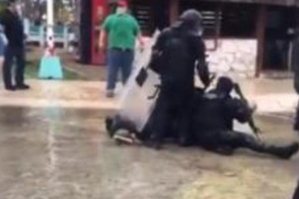 Puerto Morelos no acató órdenes del Mando Único al arrestar a 5 manifestantes: SSP