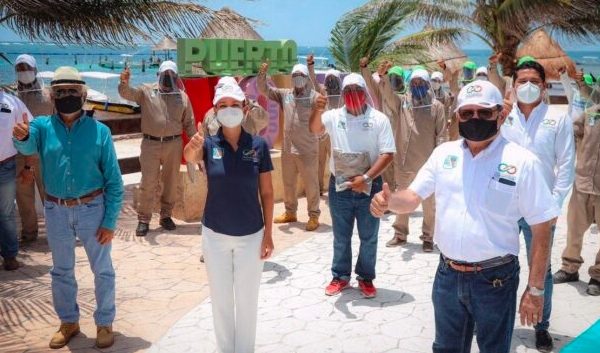 ENTREGA LAURA UNIFORMES; EECONOCE EDIL LABOR DEL PERSONAL DE SERVICIOS PÚBLICOS DURANTE LA CONTINGENCIA