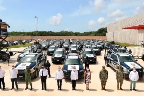 Entregan 70 patrullas a la Policía Quintana Roo en Benito Juárez