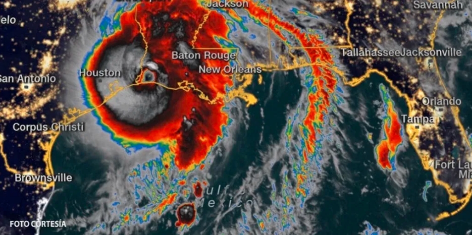 Huracán ‘Laura’ se degrada a categoría 2 en Estados Unidos