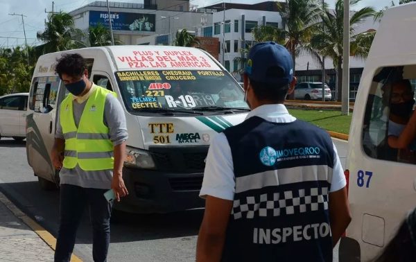 Falta de pruebas impide investigar denuncias en redes sociales contra combis de Cancún