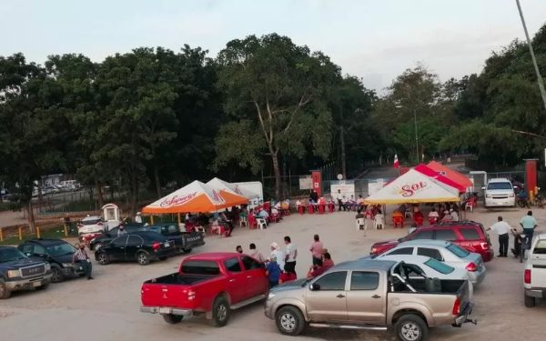 Cumplen productores: bloquean el Ingenio San Rafael de Pucté