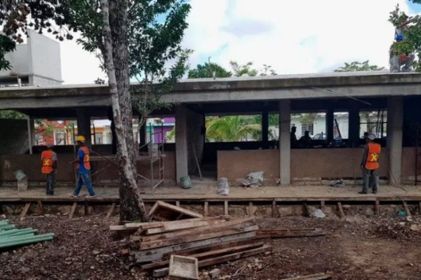 Integran Comité de la Contraloría Social para obra educativa en Puerto Morelos