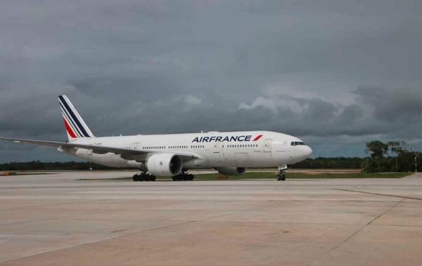 Cierra Aeropuerto de Cancún con 29 vuelos internacionales menos