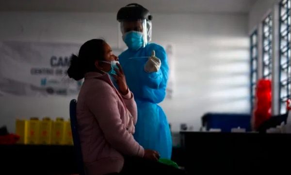 Suma México 9,099 nuevos casos y 1,047 decesos por COVID-19 este jueves