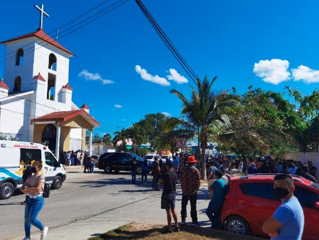 Dan multitudinaria despedida a Nacho Sánchez en Leona Vicario