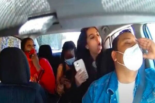 Conductor de Uber es agredido con saliva por mujer que dice tener Covid (+VIDEO)