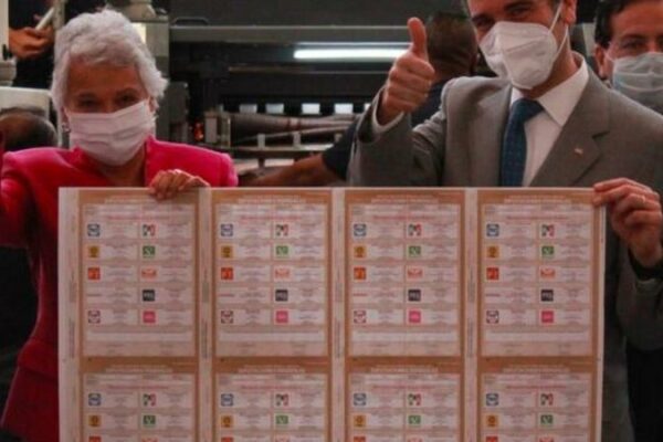 CON MARCA DE AGUA Y FIBRAS ÓPTICAS, INICIA IMPRESIÓN DE BOLETAS ELECTORALES