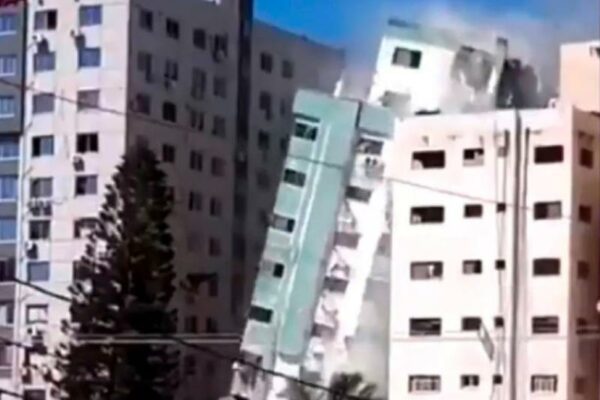 VIDEO. Ejército de Israel destruyó la torre Al-Jalaa en Gaza