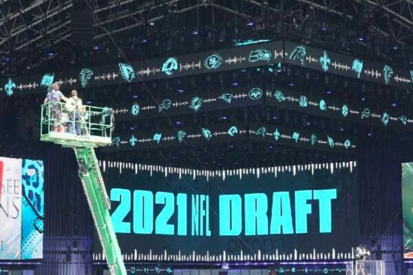 Los mejores jugadores disponibles para las rondas finales del Draft 2021 de la NFL