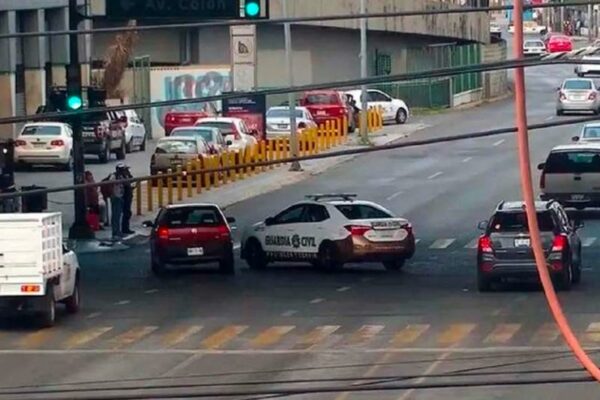 Patrulla choca y provoca atropellamiento de personas en Monterrey