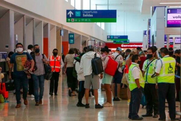 El aeropuerto de Cancún reporta para este día 424 operaciones