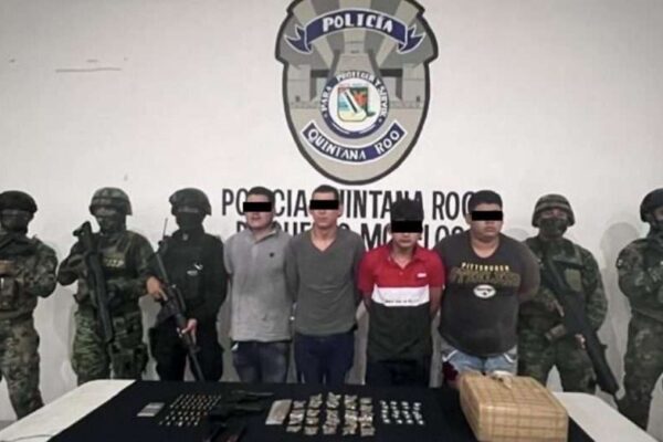 Detienen a 5 hombres con armas y droga en Puerto Morelos, Quintana Roo