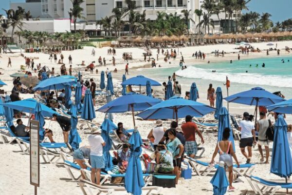 Flujo de turistas a Quintana Roo, aún sin afectaciones por variante Ómicron