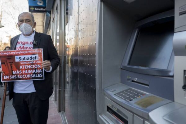 La banca firma mañana el protocolo para la inclusión financiera de mayores