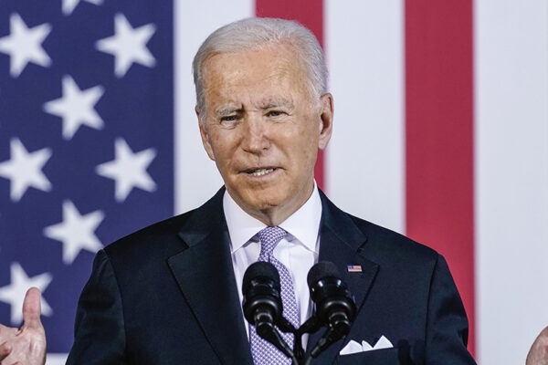 Biden da marcha atrás a indemnizar con hasta 450.000 dólares a las familias migrantes separadas por Trump