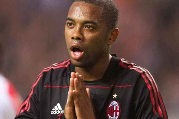 Condenan a Robinho a 9 años de cárcel por “violencia sexual en grupo”