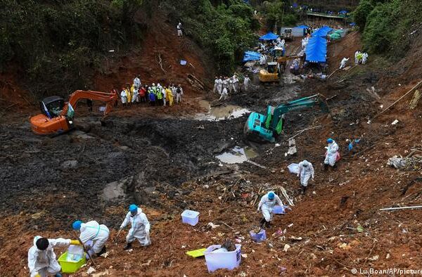 Hallan segunda caja negra de avión accidentado en China