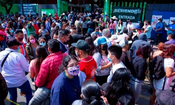 México añade 203 muertes y 6,352 casos de Covid-19