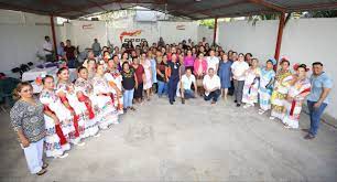 Convive Blanca Merari con mujeres croquistas de Puerto Morelos