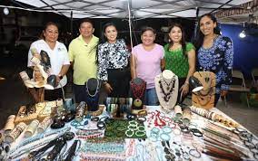 EXPONEN MUJERES EMPRENDEDORAS DE PUERTO MORELOS SUS PRODUCTOS EN LA FERIA MANOS EMPRENDEDORAS