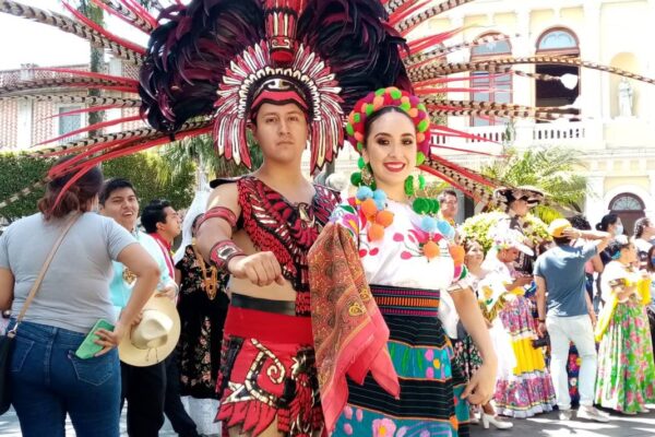 ¡Orizaba se llena de color! Bailarines se despiden del Festival Internacional del Folklore