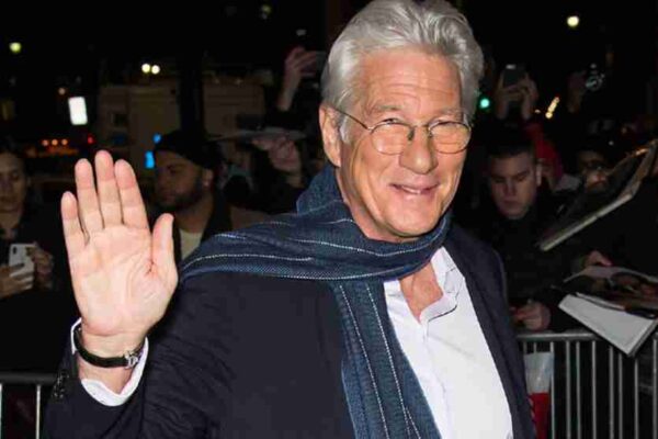 Hospitalizan a Richard Gere en México