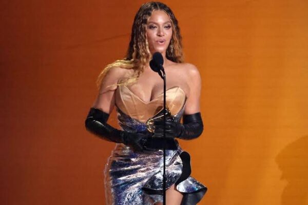 Beyoncé hace historia como la artista en ganar más premios Grammy con 32