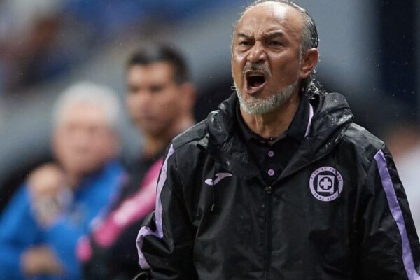 Raúl Gutiérrez deja de ser entrenador del Cruz Azul