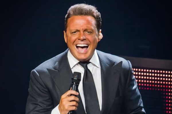 Luis Miguel le hace el feo a un fan y le niega tomarse una foto con él