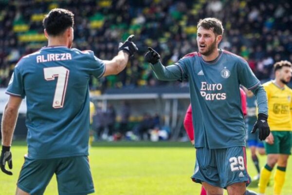 Anota Santiago Giménez en la victoria del Feyenoord