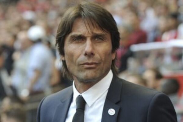 Antonio Conte dejó de ser entrenador del Tottenham