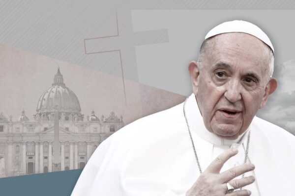 El papa “mejora de forma progresiva” en el hospital