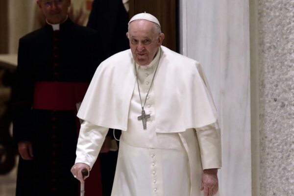 Papa Francisco pide rezar por migrantes muertos en incendio de Ciudad Juárez