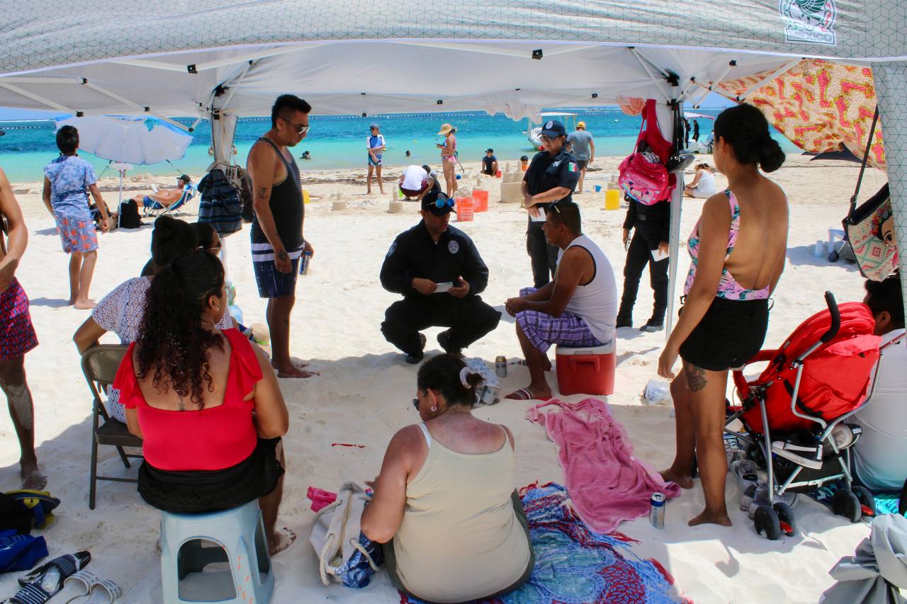 Mantiene Seguridad Pública de Puerto Morelos acercamiento con negocios de la zona turística