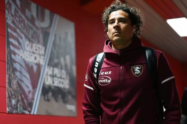 Guillermo Ochoa, clave en la victoria del Salernitana