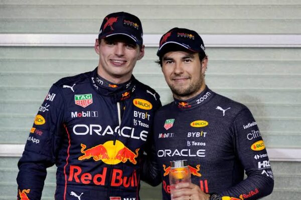 ‘Checo’ Pérez agradece tener a Max Verstappen de compañero