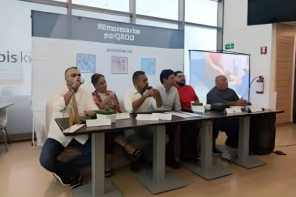 Firman empresarios convenio para seguros médicos en Puerto Morelos