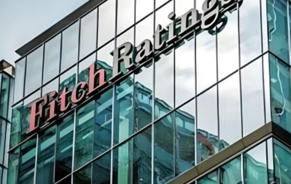 Fitch mantiene calificación soberana de México en "BBB-" con perspectiva estable