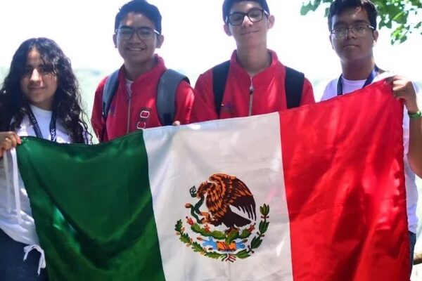 Jóvenes ponen el nombre de México en alto y ganan el primer lugar en la Olimpiada de Matemáticas en Centroamérica