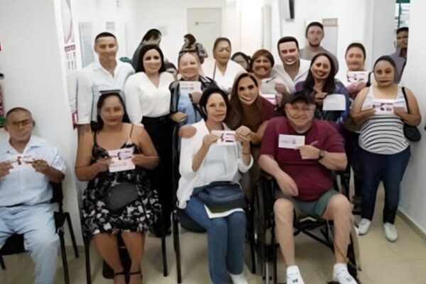 Con Unidad Médica del Bienestar en Puerto Morelos Mara Lezama acerca servicios de salud a la ciudadanía