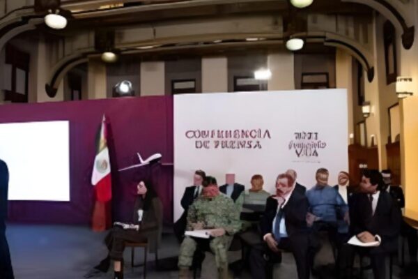 Gobierno de México formaliza compra de Mexicana de Aviación; acuerdo histórico hace justicia a trabajadores