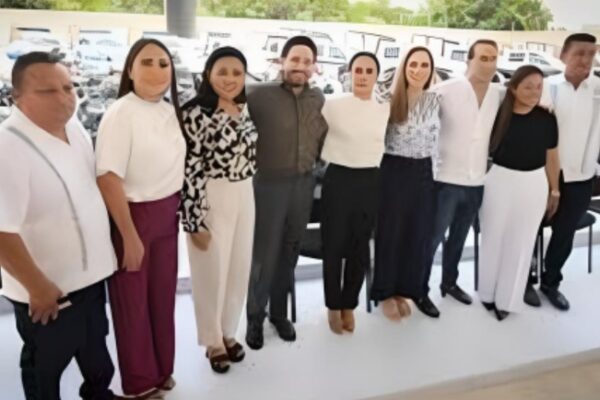 Recibe Blanca Merari de la gobernadora armamento para reforzar seguridad en Puerto Morelos