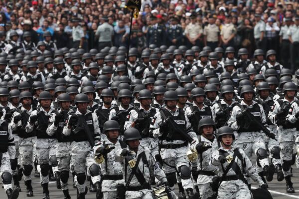 Militares ofrecen seguridad a candidatas presidenciales en México