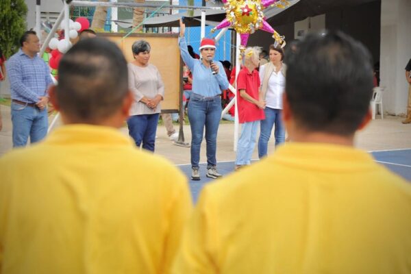 Celebran Navidad en Centro de Retención Municipal de Solidaridad