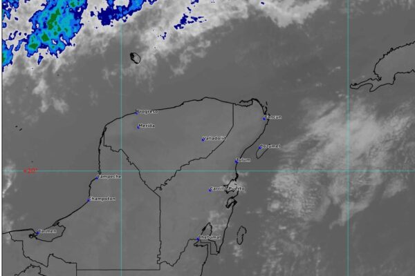 PRONOSTICAN LLUVIAS PUNTUALES FUERTES EN LA PENÍNSULA DE YUCATÁN