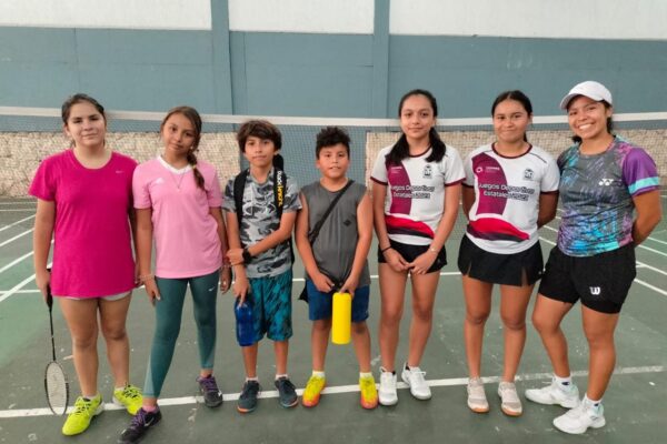 La Selección de bádminton refuerza su preparación para el Clasificatorio Nacional