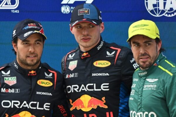 Checo Pérez saldrá segundo en el GP de F1 en China; Max Verstappen se lleva la pole position