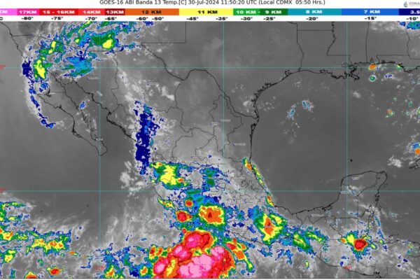 Onda tropical número 14 sigue afectando a México