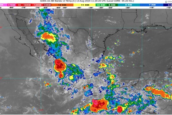 Onda tropical número 16 recorrerá la Península de Yucatán y el Sureste